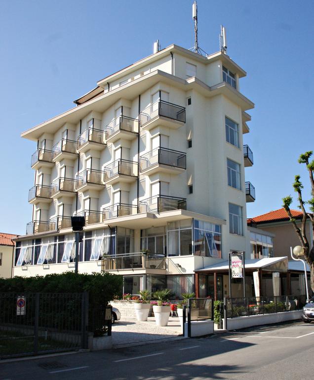 Hotel Goldene Rose ริมินี ภายนอก รูปภาพ